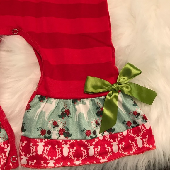 🎄 Holiday romper with embroidered antlers - Picture 4 of 4
